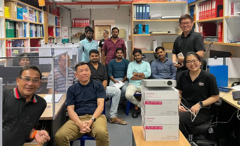 InSight™ Servicing training session with an operations team